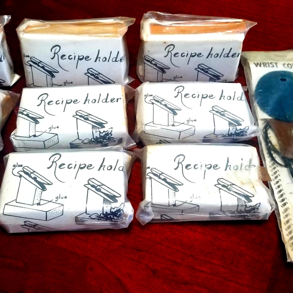 9 Vintage Recipe Holder kits & 1 Leather Wrist Coin Pouch kit.  Crafts for kids
